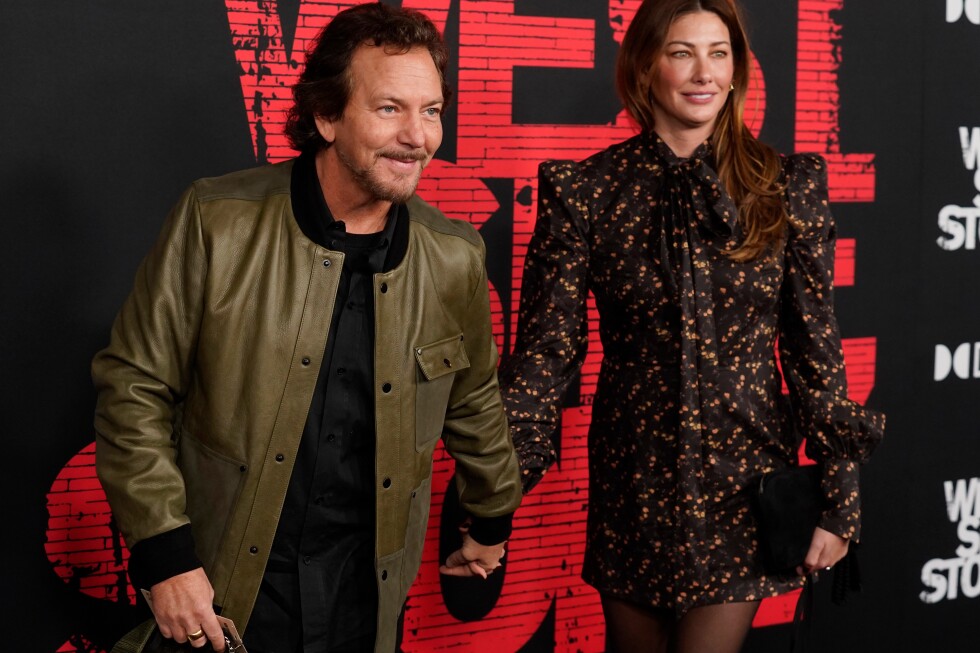eddie-vedder-turns-concerts-into-a-powerful-plea-in-netflix’s-‘matter-of-time’