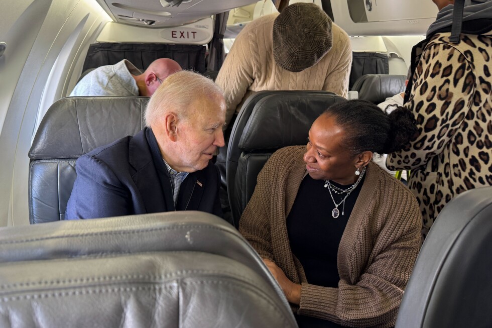 former-president-biden-flies-commercial-and-faces-delays