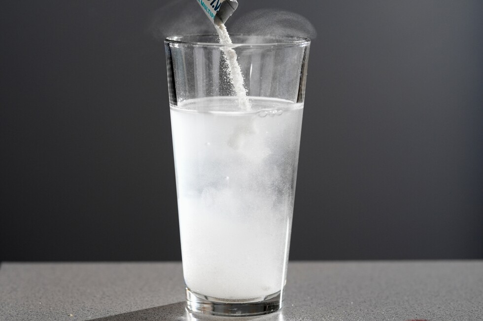 are-electrolyte-supplements-really-beneficial?-experts-weigh-in