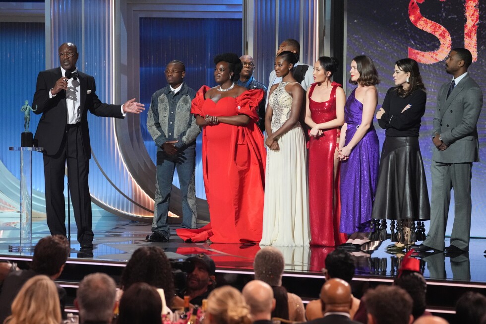 the-actor-awards-are-tonight-on-netflix.-here’s-what-to-look-for