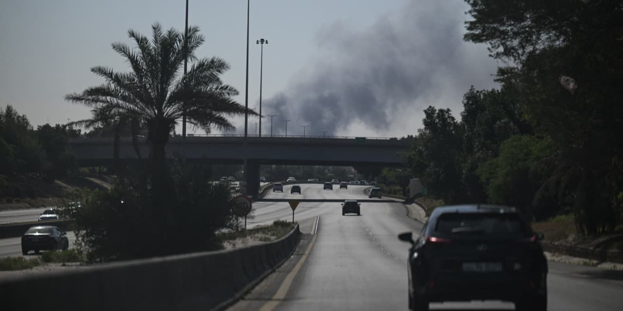 stock-market-today:-dow-set-for-600-point-retreat-as-oil-climbs-nearly-$6-per-barrel-after-attack-on-iran