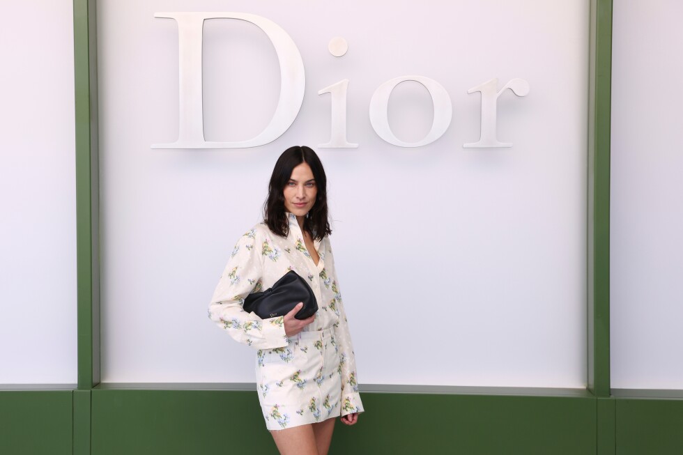 dior’s-anderson-dazzles-at-tuileries-garden-during-paris-fashion-week