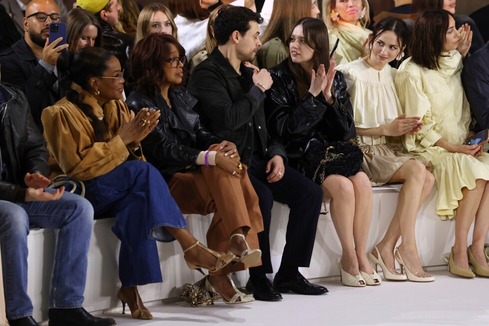 oprah-and-gayle-king-sit-front-row-at-chloe’s-paris-fashion-show