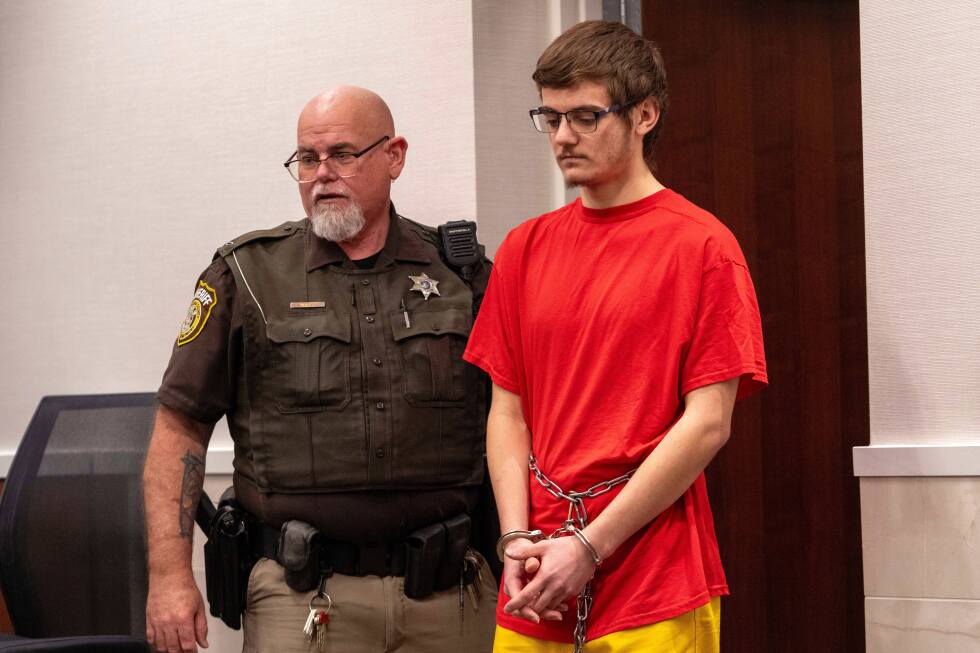 wisconsin-man-who-shot-parents-to-fund-trump-assassination-plot-gets-life-in-prison