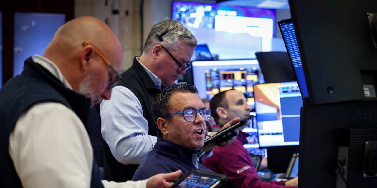 stagflation-risk:-heard-on-the-street-recap