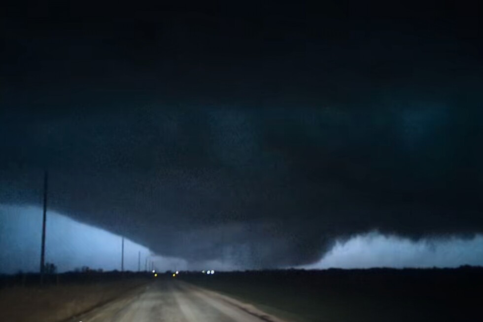 tornado-threat-looms-as-severe-weather-hits-oklahoma