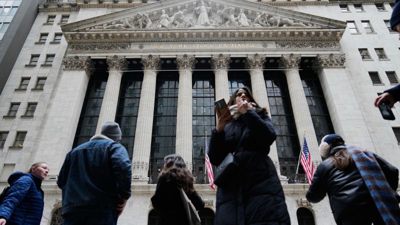 global-stocks-sink-as-oil-hits-$100-per-barrel-for-first-time-since-2022