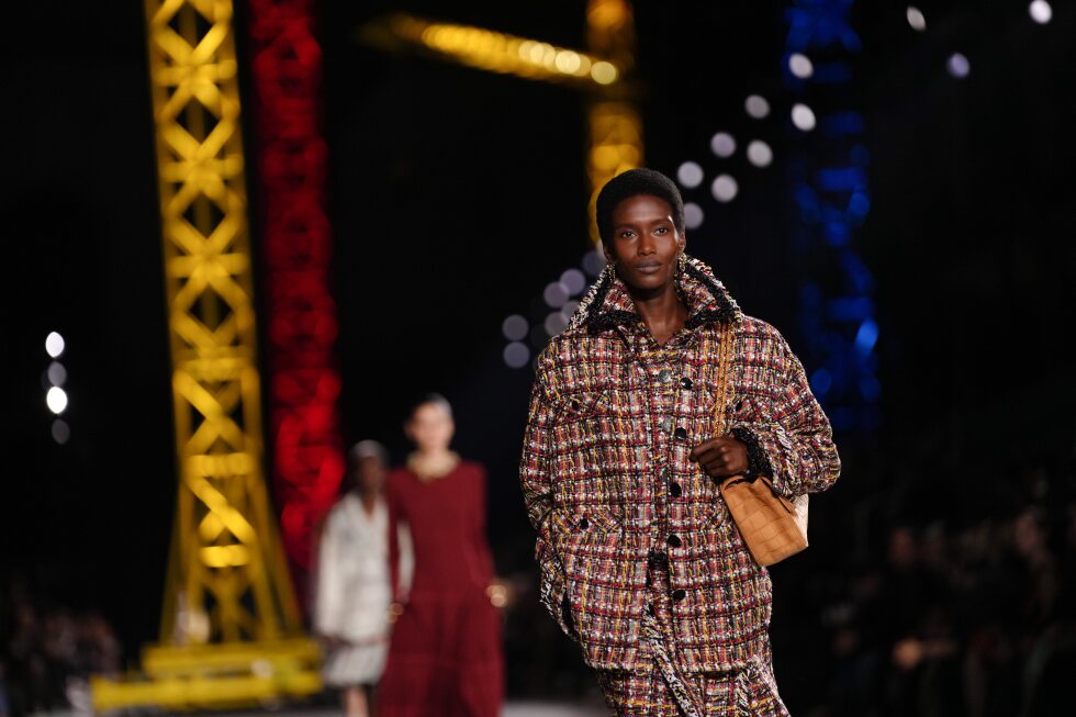 matthieu-blazy-transforms-chanel-with-color-and-craft