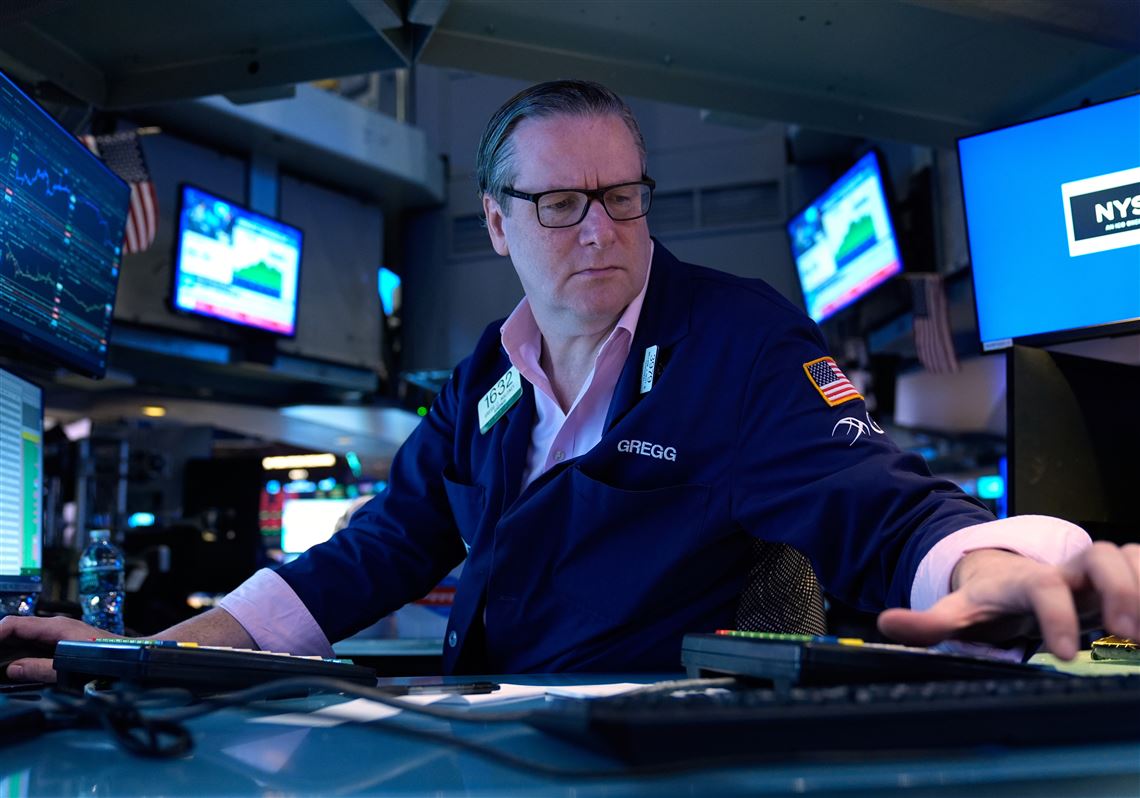 oil-jumps-to-$100-per-barrel-and-stocks-sink-worldwide-with-no-clear-end-in-sight-for-the-iran-war