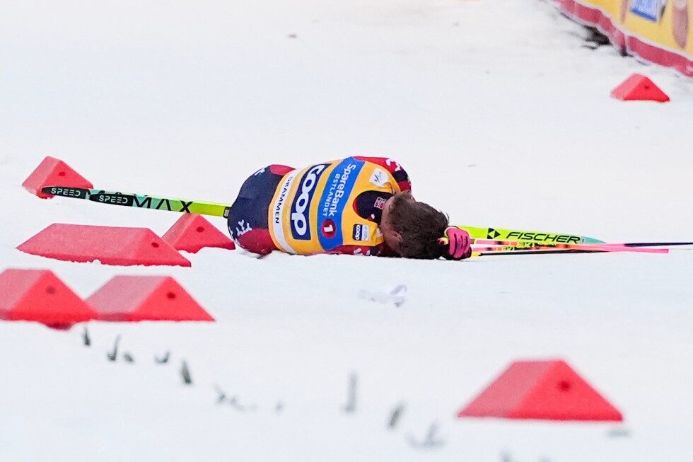 norway-ski-star-klaebo-taken-to-hospital-after-crash-in-world-cup-sprint-race