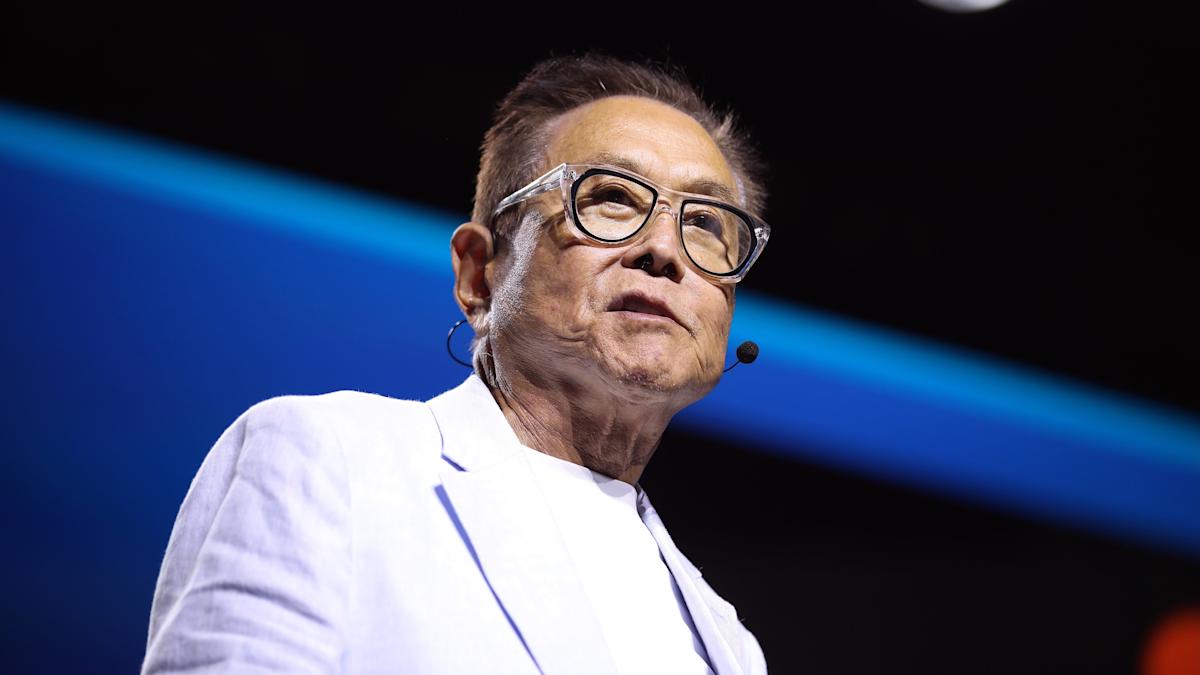 kiyosaki-warns-‘biggest-stock-market-crash-in-history’-arrives-now-—-and-boomer-savings-will-be-‘wiped-out.’-what-to-do