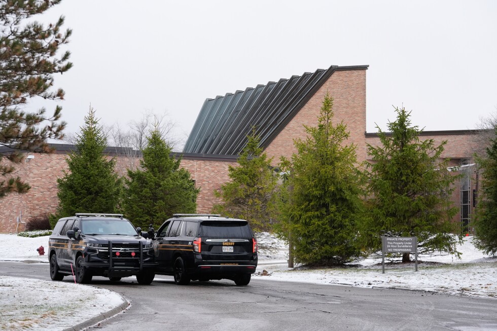 officials-investigating-exact-reason-for-vehicle-attack-at-michigan-synagogue