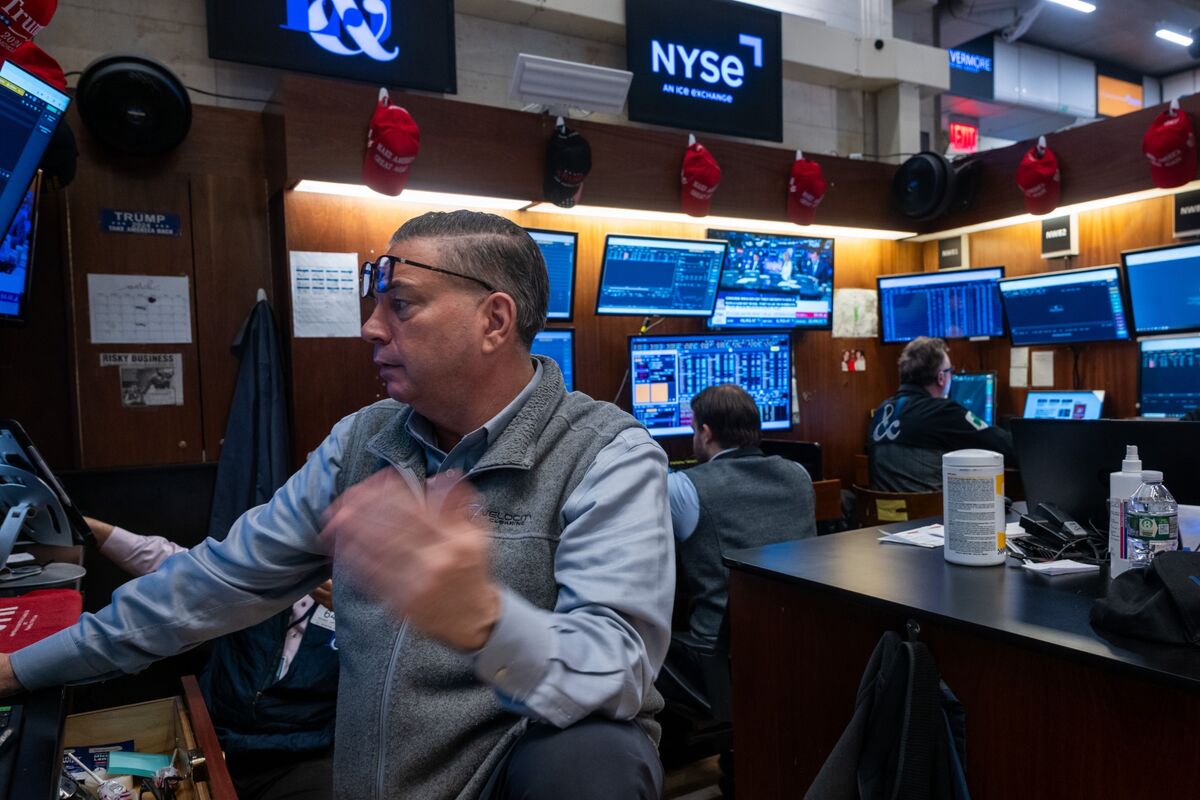 ‘lose-$1-million-in-2-seconds’:-market-chaos-rocks-trading-desks