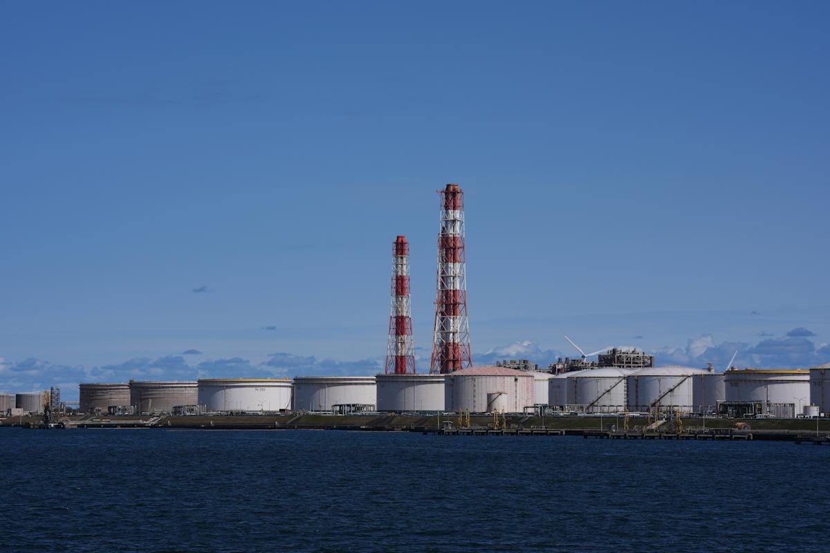 energy-sector-keeps-asserting-itself-as-a-market-leader:-chart-of-the-day