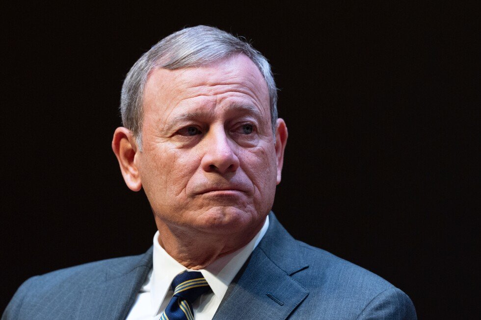 chief-justice-roberts-calls-for-personal-criticism-of-judges-to-stop