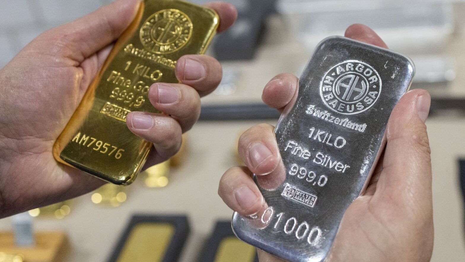 gold-and-silver-sell-off-as-inflation-fears-grip-global-markets