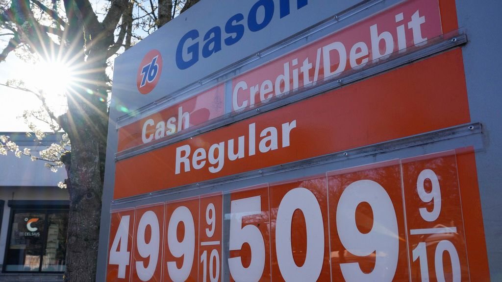 high-oil-prices-knock-down-stocks,-erase-hopes-for-a-cut-to-interest-rates