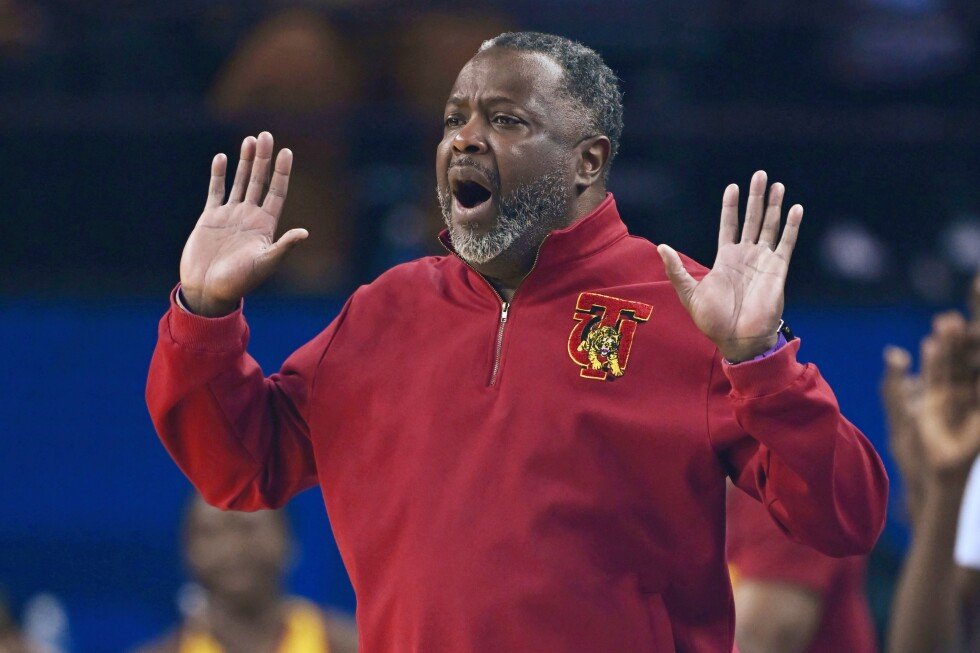 tuskegee-coach-benjy-taylor-sues-morehouse-after-being-handcuffed-at-game