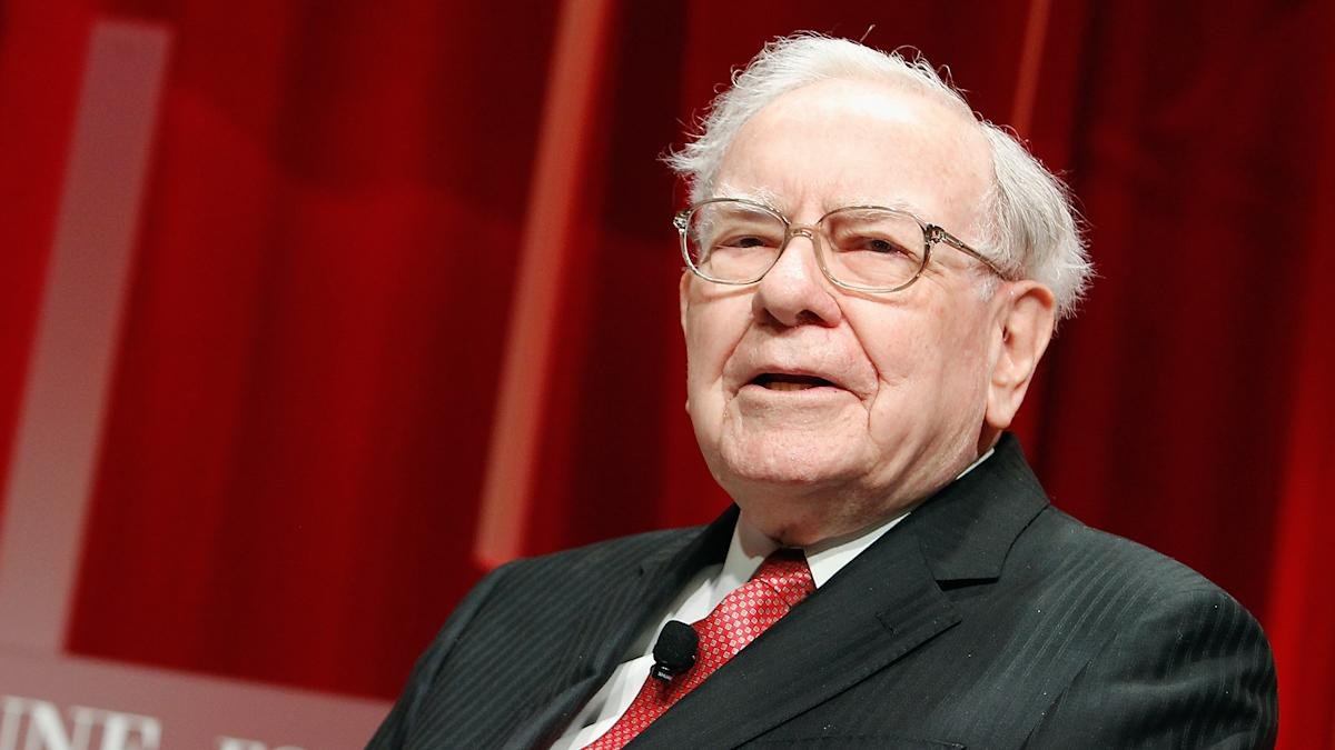 as-berkshire-hathaway-hoards-cash,-americans-with-stocks-are-‘playing-with-fire’-based-on-1-indicator.-here’s-why