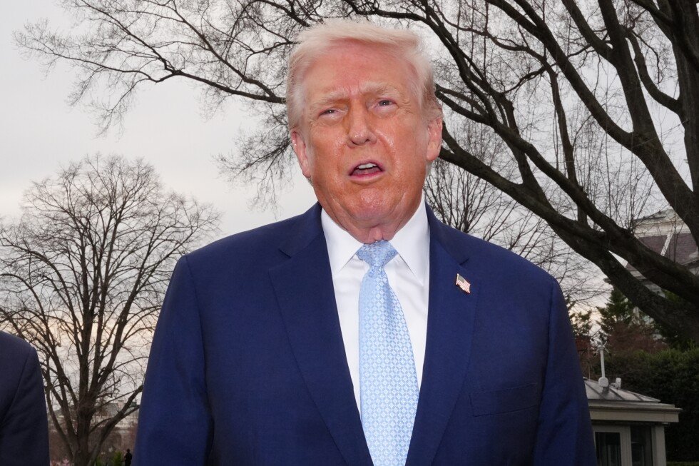 trump-amenaza-con-desplegar-al-ice-en-aeropuertos-desde-el-lunes-si-no-hay-acuerdo-con-democratas