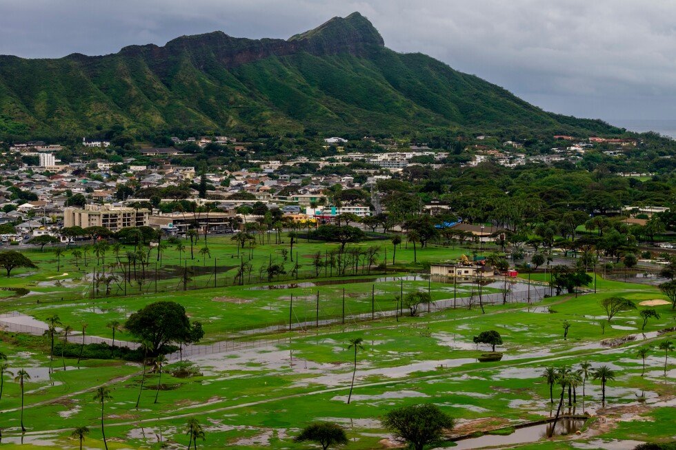 2,000-people-left-without-power-because-of-historic-floods-in-hawaii