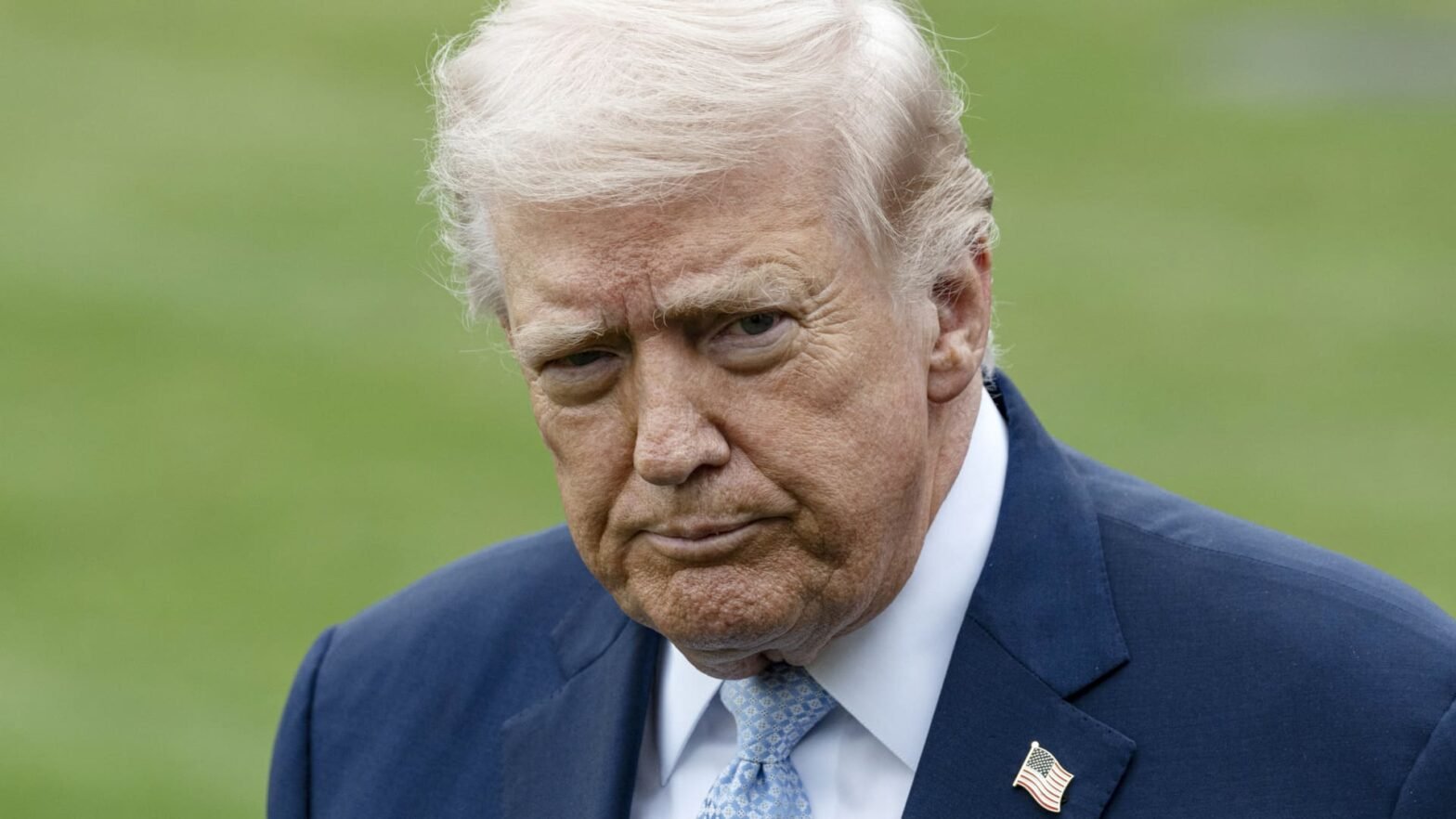 us.-iran-talks,-ice-in-airports,-gemstone-investing-and-more-in-morning-squawk