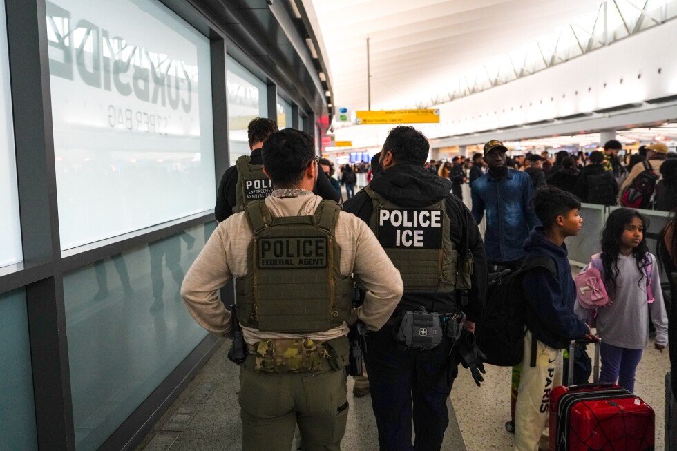 federal-immigration-agents-seen-at-atlanta-airport-amid-partial-shutdown
