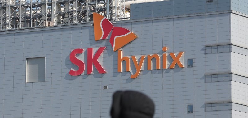 sk-hynix-says-is-taking-steps-for-listing-on-us.-stock-market
