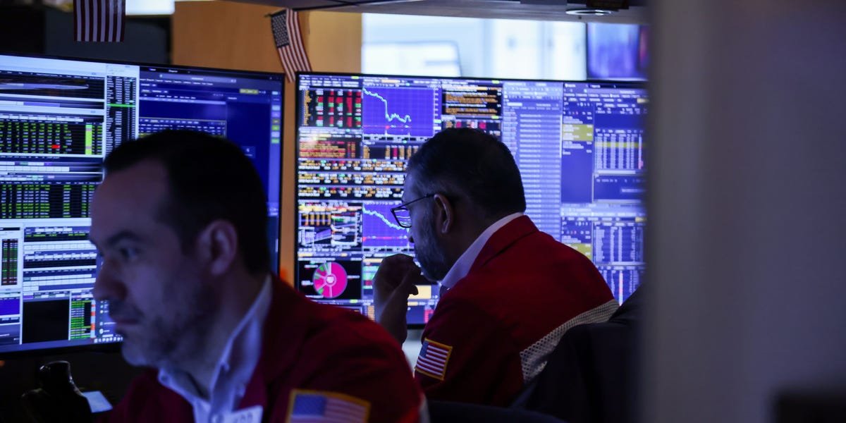 oil-prices-tumble-and-stocks-soar-on-us-plan-to-end-the-iran-war