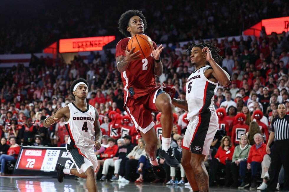 alabama’s-aden-holloway-is-approved-to-travel-out-of-state-ahead-of-sweet-16-game-vs.-michigan