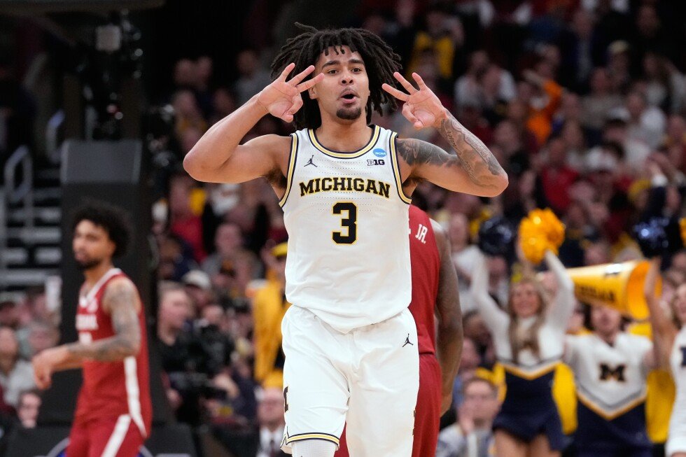 big-ten-owns-march-madness-spotlight-with-4-in-ncaa-regional-finals