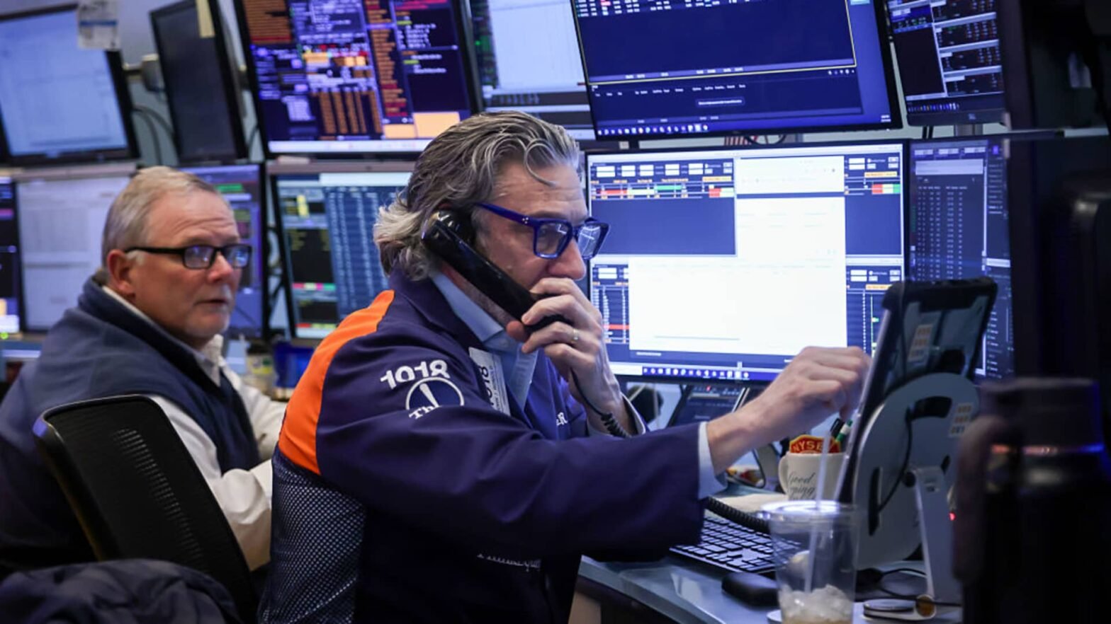 stock-futures-slide-ahead-of-a-holiday-shortened-trading-week:-live-updates