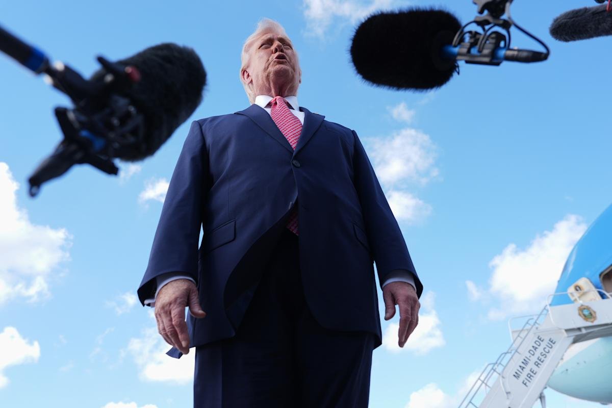 stock-market-today:-dow,-s&p-500,-nasdaq-futures-fall-entering-shortened-week-ahead-of-jobs-report