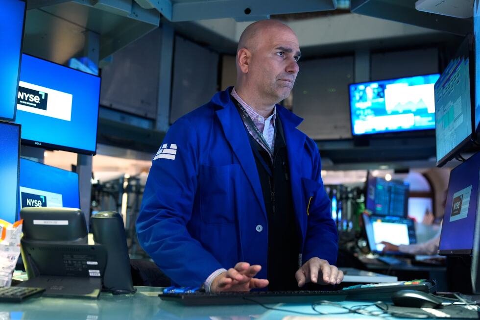 oil-steadies-and-asian-stocks-are-mostly-lower-on-mixed-signs-on-iran