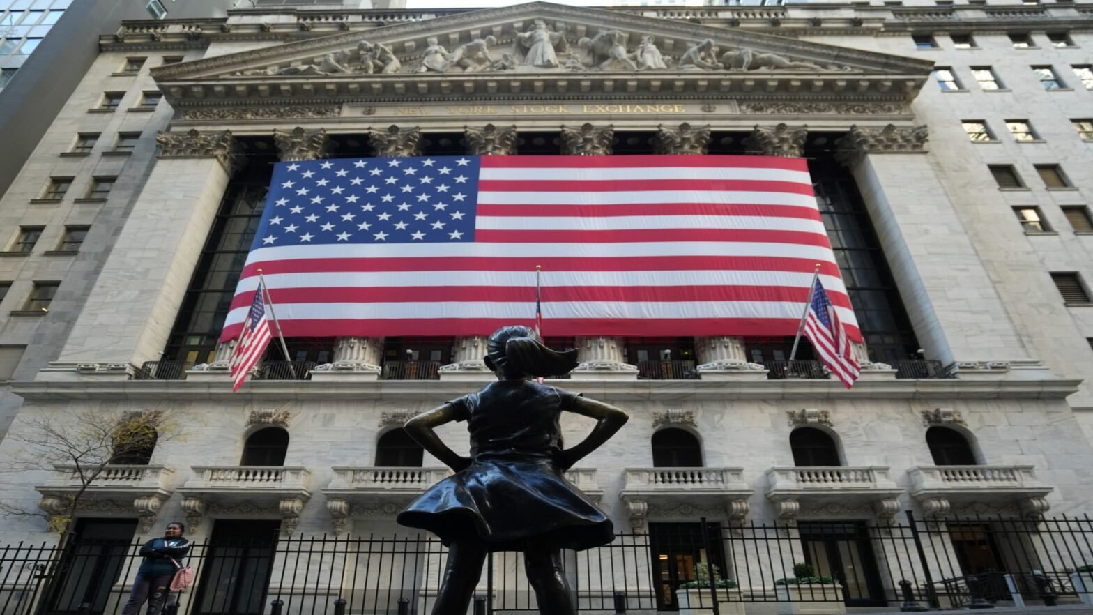 women-are-making-strides-in-education-and-employment.-but-an-investing-glass-ceiling-remains