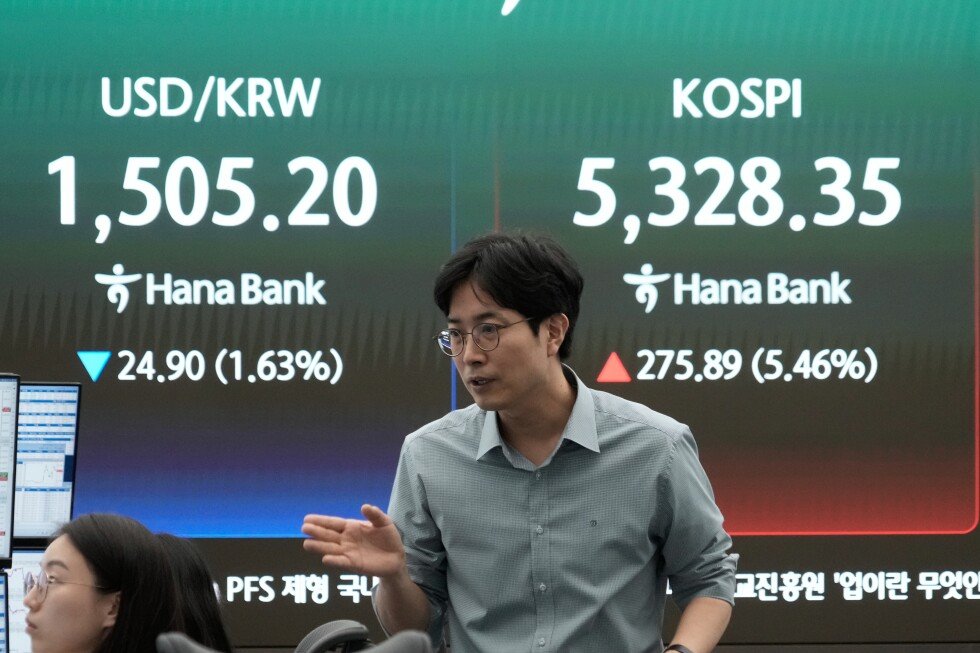 asian-stocks-jump-after-wall-street-soars-on-renewed-hopes-of-iran-war-end