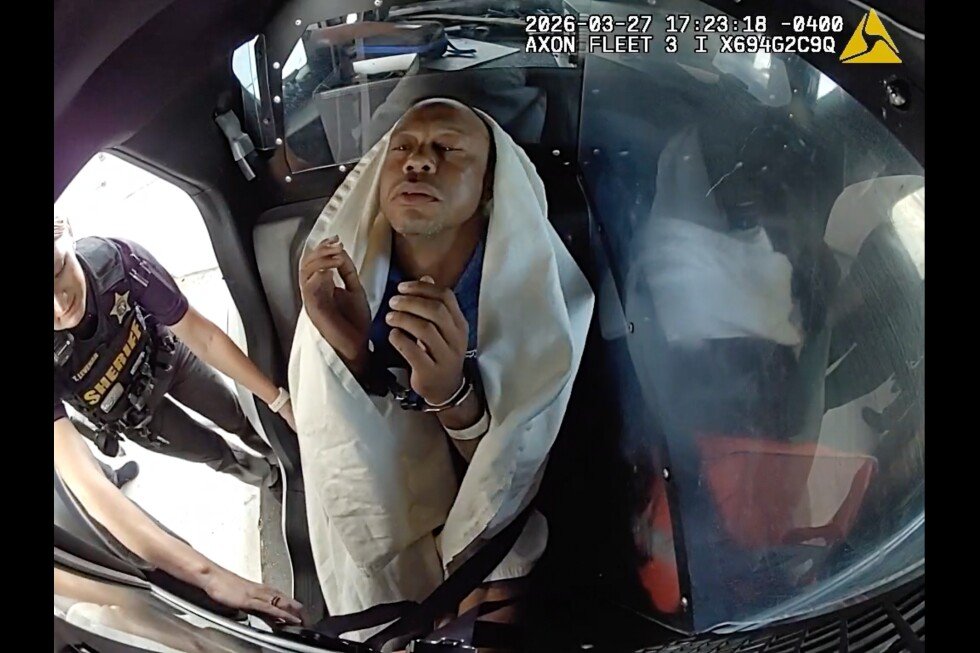 bodycam-footage-shows-tiger-woods’-arrest-after-sobriety-test