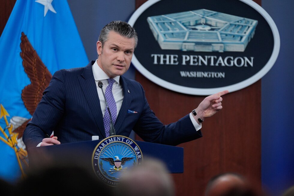hegseth-says-he’ll-let-troops-carry-personal-weapons-on-bases