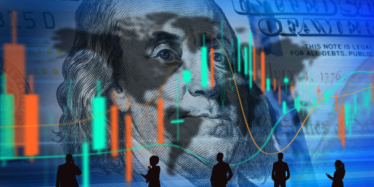 corporate-insiders’-stock-market-moves-don’t-match-the-headlines-here’s-what-they’re-seeing.