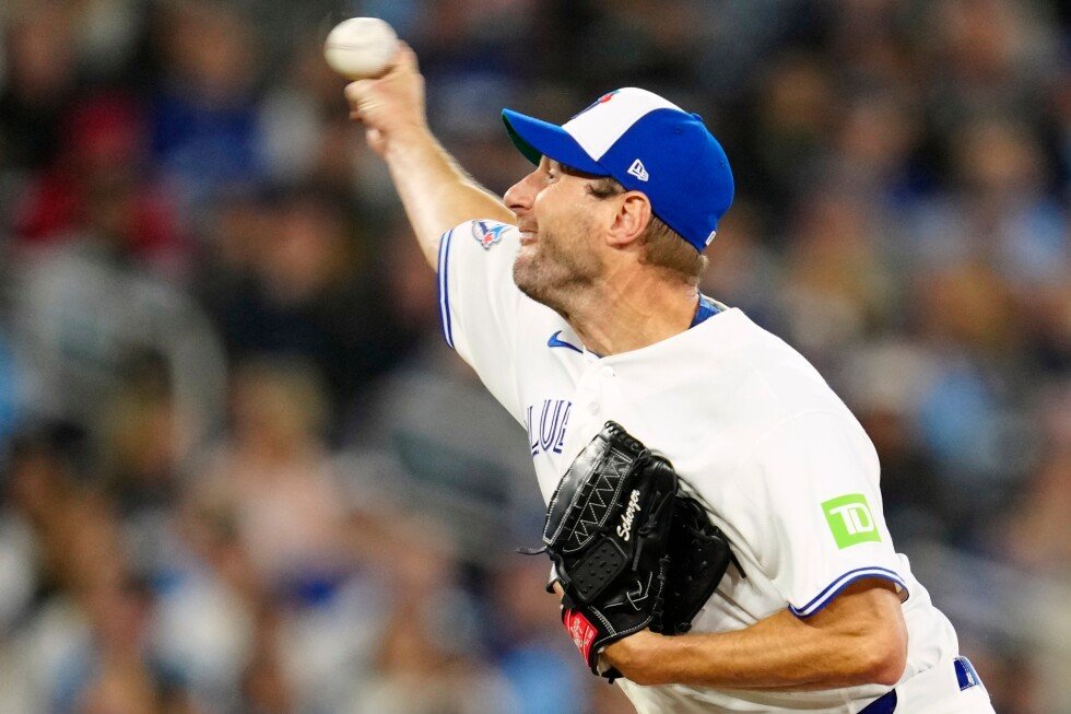 blue-jays-rhp-max-scherzer-leaves-start-against-dodgers-after-two-innings
