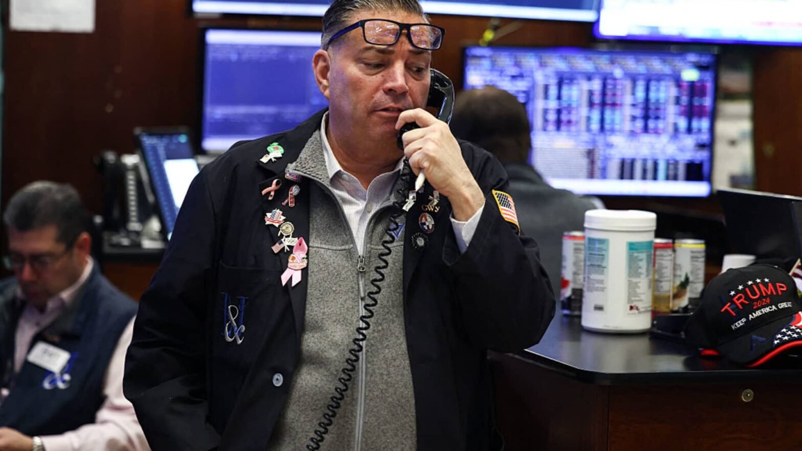 dow-futures-jump-300-points-on-hope-for-last-minute-iran-deal-before-trump’s-deadline:-live-updates