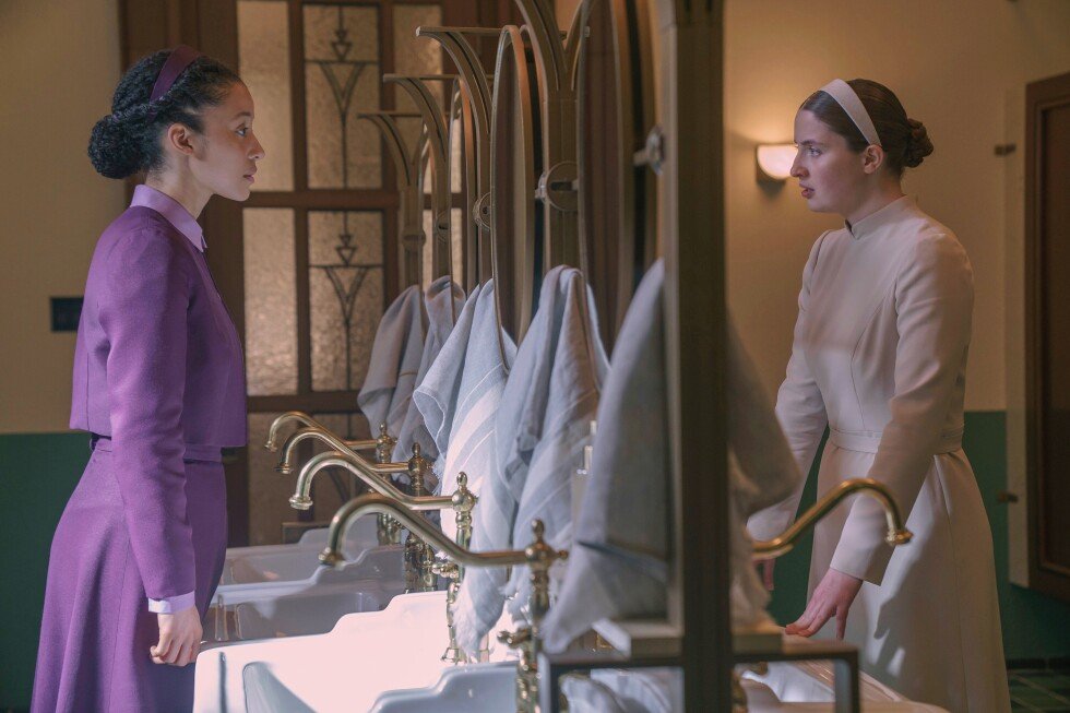 ‘the-testaments’-brings-hope-to-gilead’s-totalitarian-society