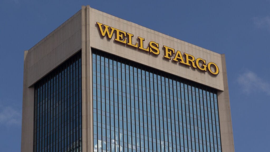 wells-fargo-likely-to-report-higher-q1-earnings;-these-most-accurate-analysts-revise-forecasts-ahead-of-e