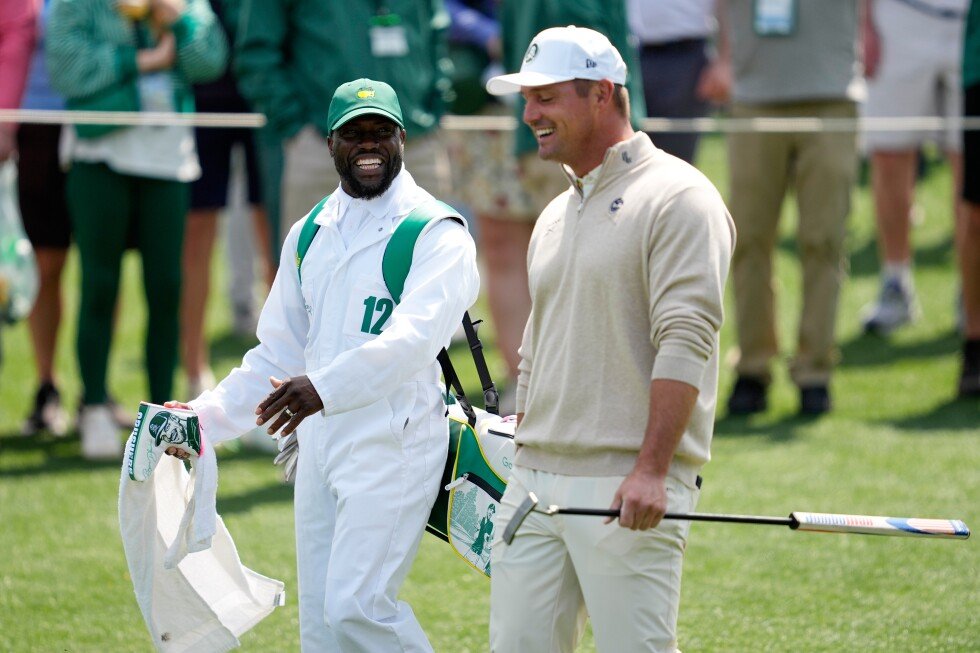 kevin-hart,-jason-kelce-among-celebrity-caddies-at-augusta-national’s-par-3-contest