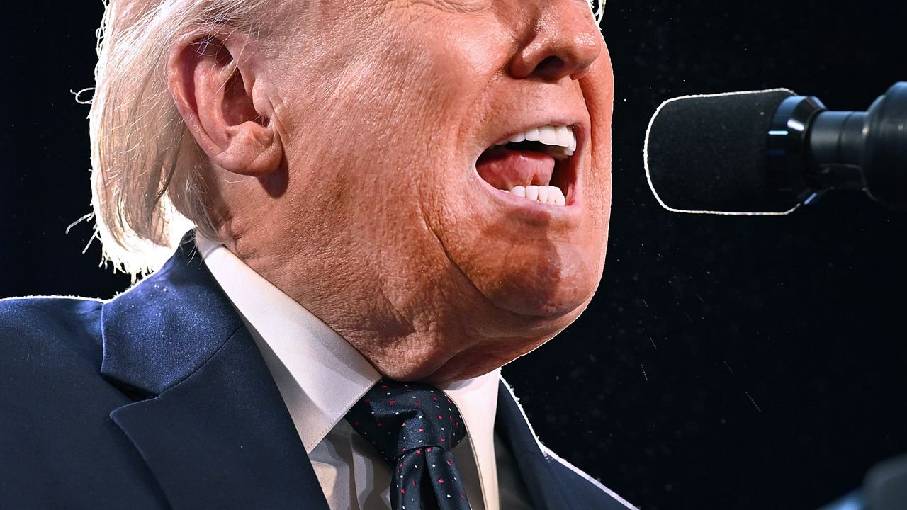 stock-market-shrugs-off-trump’s-apocalyptic-threats-against-iran