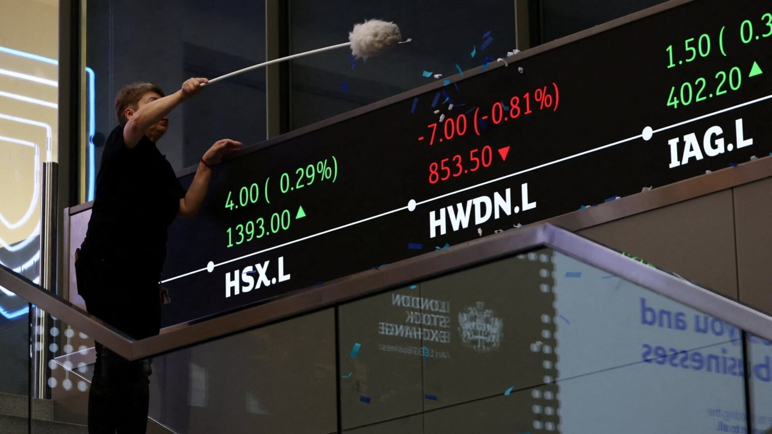 isa-season-flops-as-uk-retail-investors-shun-falling-stock-market