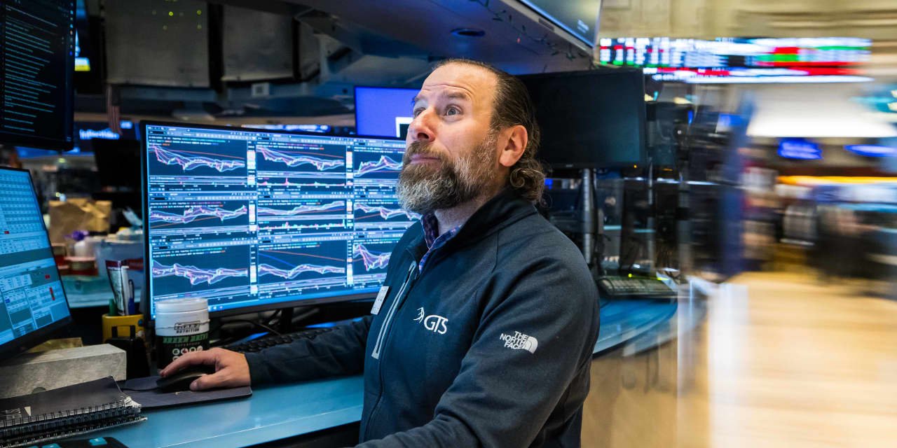 these-stocks-are-today’s-movers:-broadcom,-nike,-asml,-bank-of-america,-morgan-stanley,-gitlab,-and-more