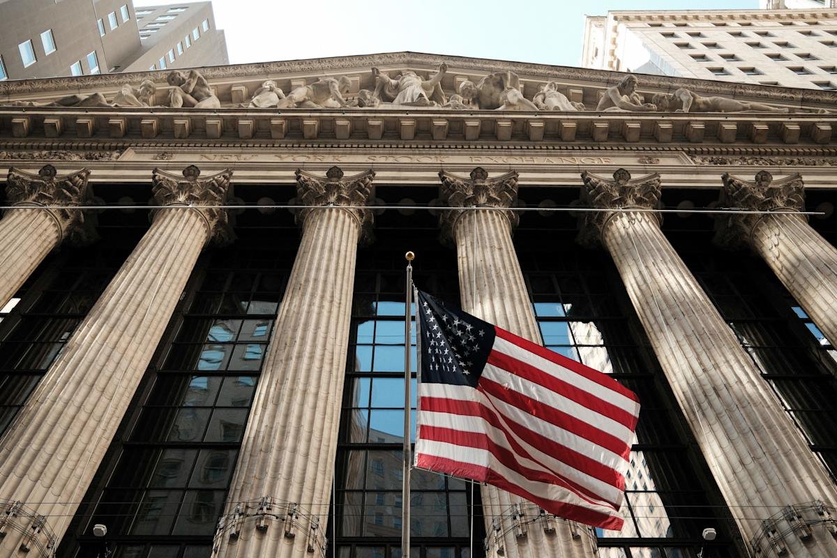 the-market-is-bullish-again,-but-it’s-‘not-a-close-eyes-and-buy’-market