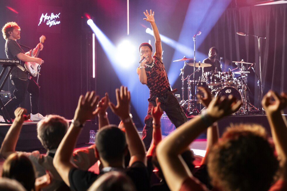 singer-d4vd-is-arrested-on-suspicion-of-killing-teen