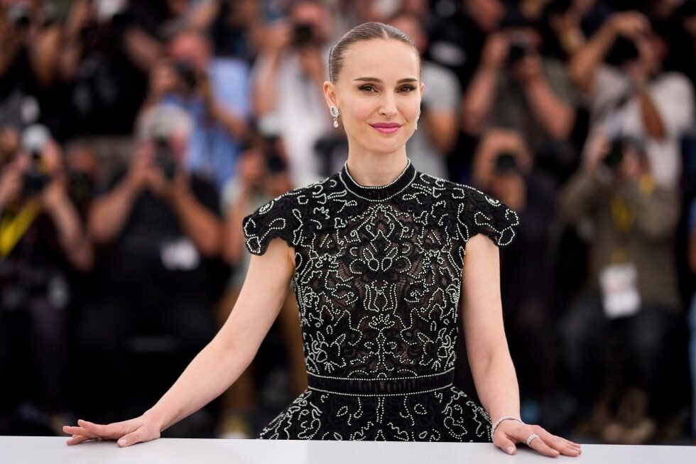 natalie-portman-expecting-third-child-at-44